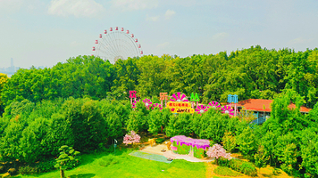 欢乐丛林樱花主题乐园