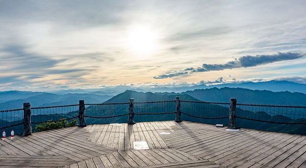 山顶景观平台