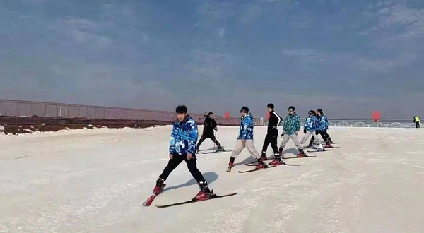 茶溪川滑雪公园