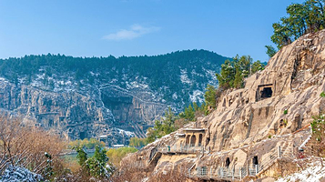 东山石窟