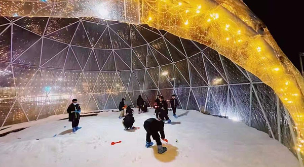 南京金鹰湖滨天地新愿冰雪节(金鹰湖滨天地学海路店)