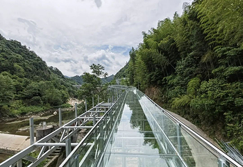 万佛山大龙潭峡谷漂流第 10 张图片