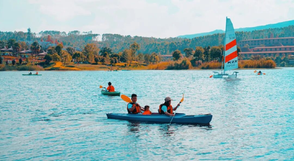 东风韵半岛乐园皮划艇基地