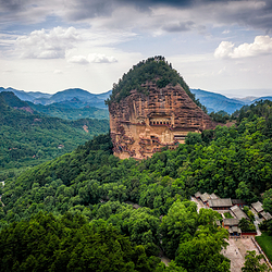 麦积山石窟