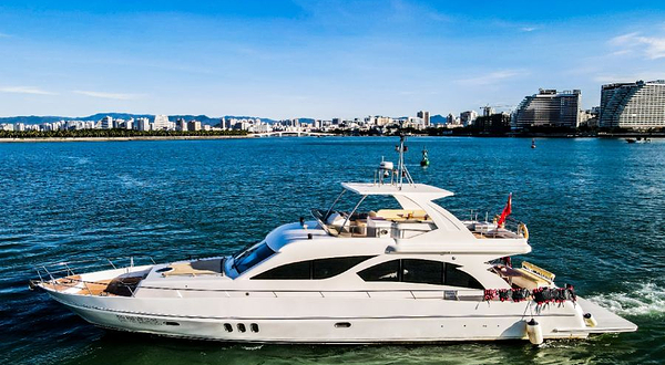 艇好玩三亚游艇出海俱乐部