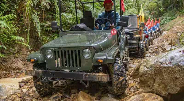 五漈沟景区丛林越野车