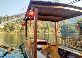 香坪山大地湖畔