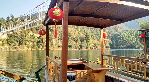 香坪山大地湖畔