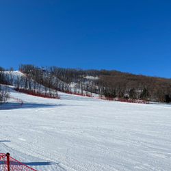 圣洁摇篮山滑雪场
