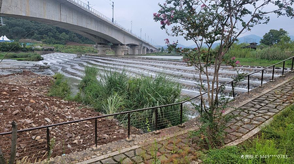 新昌丁家园茹洪砩景点(网红阶梯瀑布)第 1 张图片