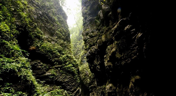 黑山谷神龙峡