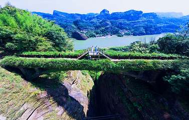 龙虎山仙岩景区第 14 张图片