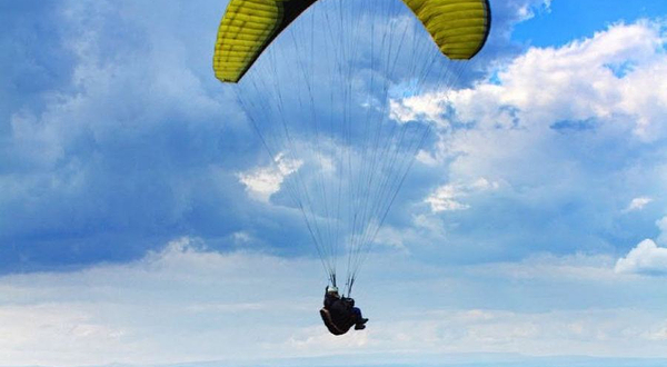 昆明极限滑翔伞飞行基地