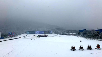 宜兴梅园滑雪场