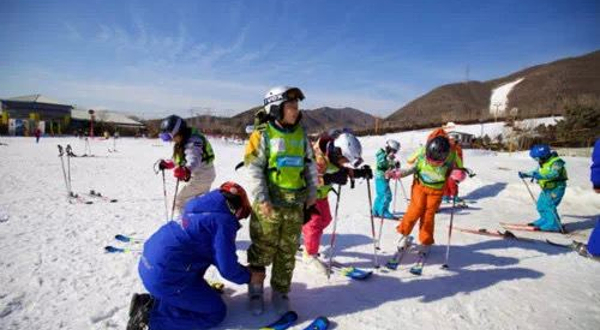 龙居桃花岛滑雪场