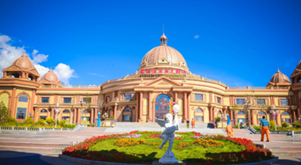 套娃俄蒙演艺剧场