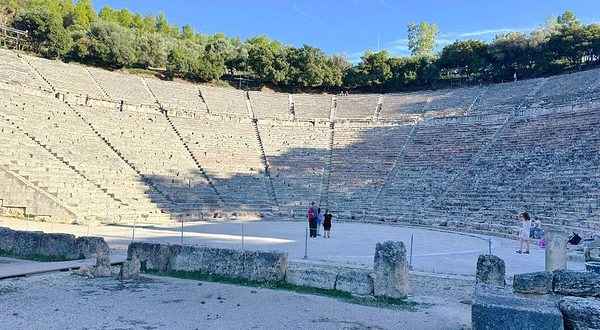 古埃皮达鲁斯剧院