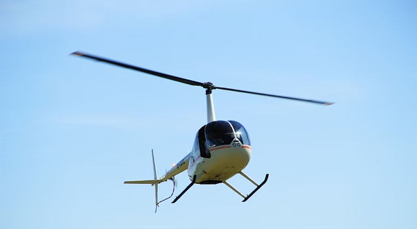 尧山大峡谷信马由缰直升机飞行基地