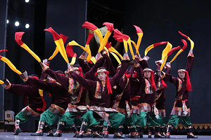 岷江源歌舞大剧院