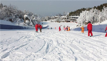 巨石山滑雪场