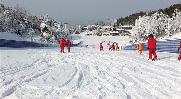 巨石山滑雪场