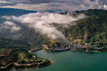 潭岭天湖第 3 张图片