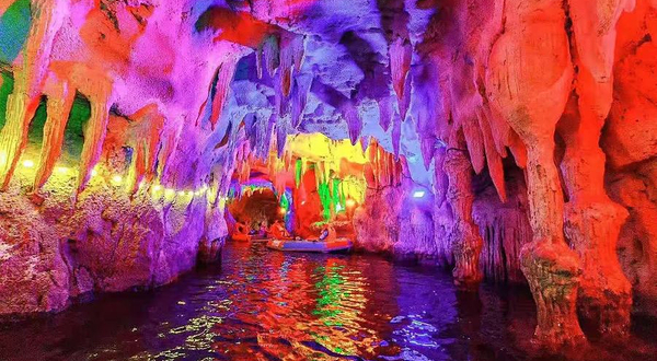 野三坡清泉山森林峡谷溶洞漂流