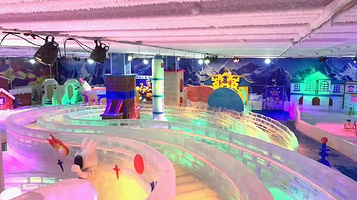 卫泉冰雪《冰天雪地》卡乐星球店