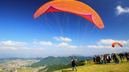 龙门尖峰山滑翔伞飞行基地第 1 张图片