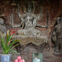 东林寺摩崖造像