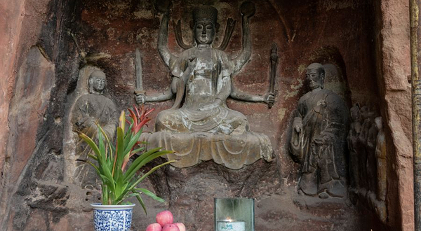 东林寺摩崖造像