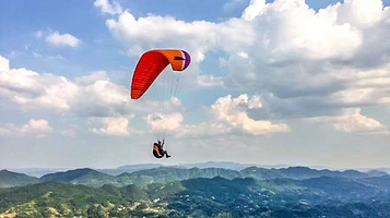 重庆天坪山滑翔伞基地