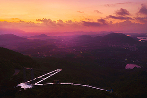 呀诺达雨林文化旅游区-哇哎噜玻璃观景台