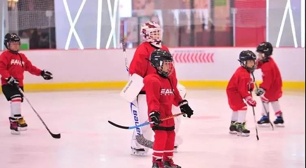 昆城滑冰场(昆城广场店)