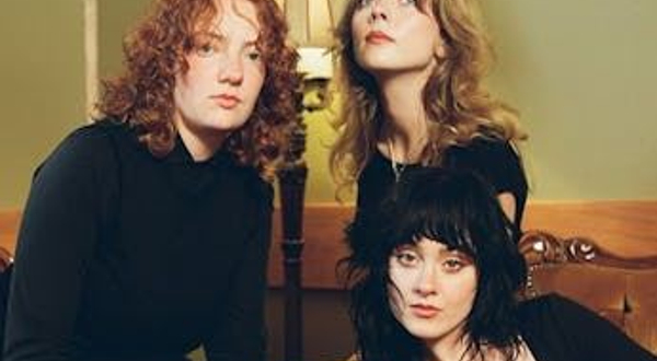 英国伦敦 · Folk Bitch Trio 演唱会