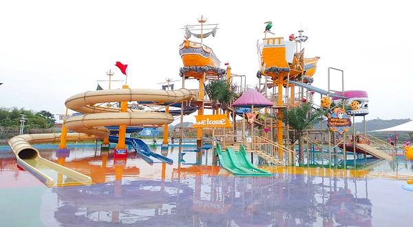 凤垚香谷水世界