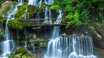 螺髻九十九里温泉瀑布风景区