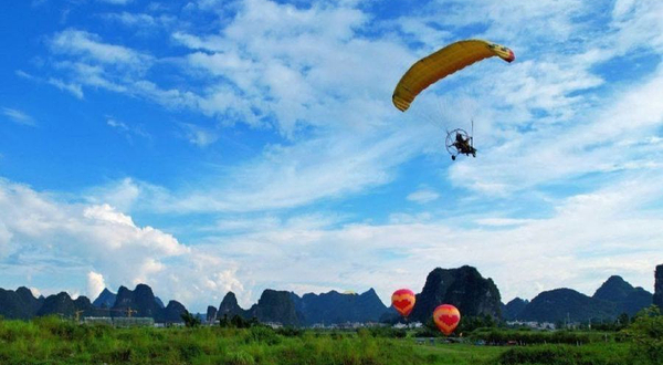 阳朔动力伞飞行基地