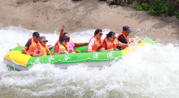 大连步云山云水谷漂流
