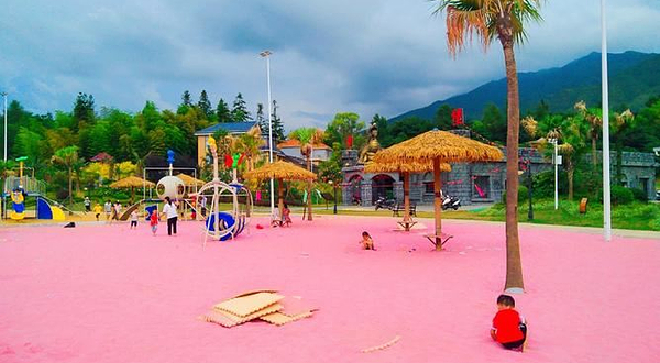 粉色沙滩主题乐园