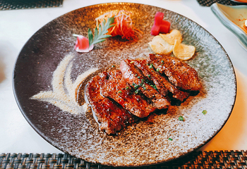 田舍家INAKAYA·云端铁板怀石料理(平安金融中心店)第 4 张图片