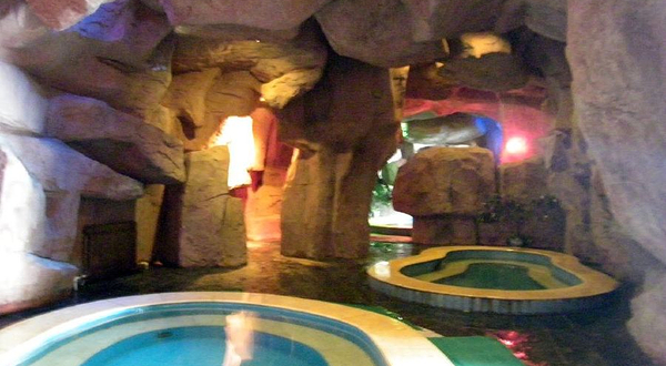 九龙温泉度假村