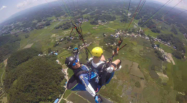 齐岳山滑翔伞基地