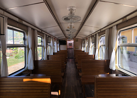 石屏米轨小火车