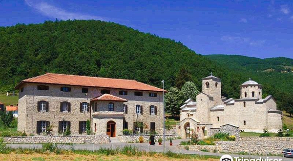 索泼查尼修道院