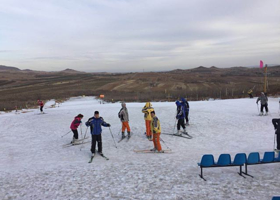 右玉牛心山滑雪场