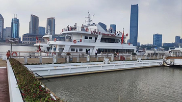 浦江游览东方明珠号