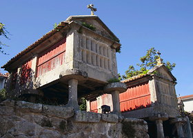 Horreos de Combarro