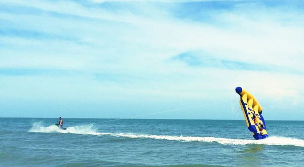 蓝界潜水海上运动中心