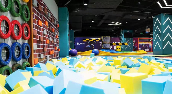 反弹蹦床公园(柳州柳南万达广场店)
